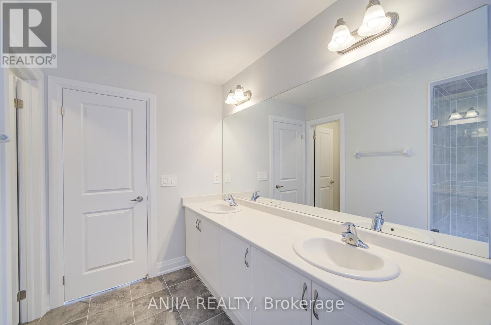 45 CORLEY STREET Image 35