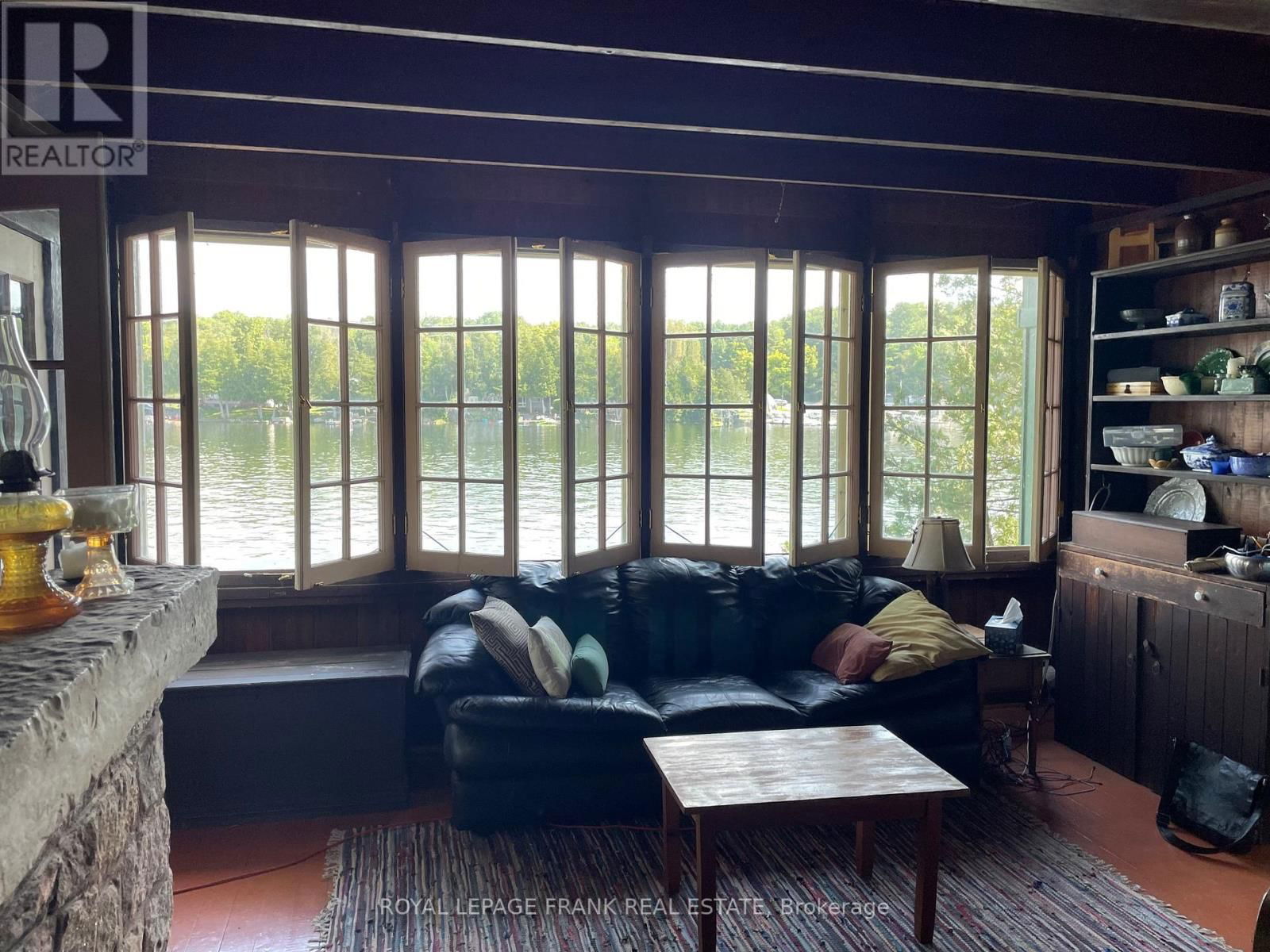 422 ISLAND 11A Image 12