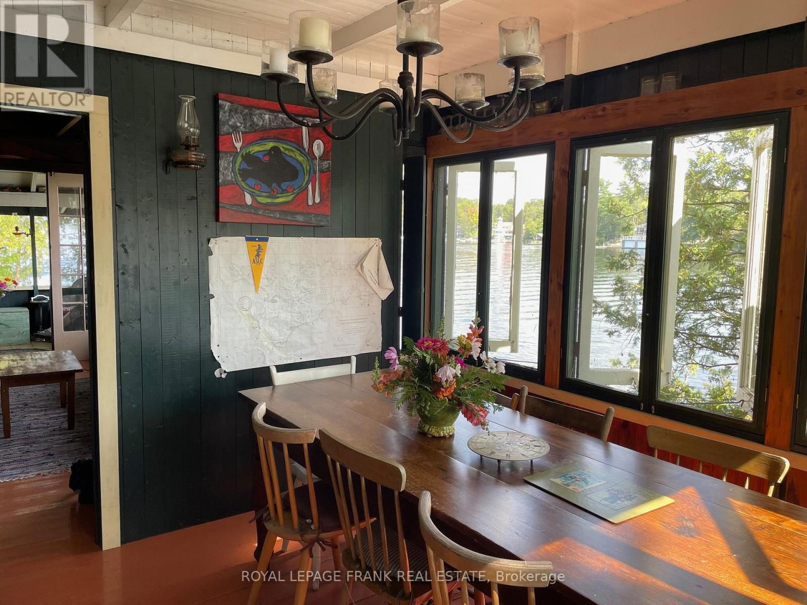422 ISLAND 11A Image 14