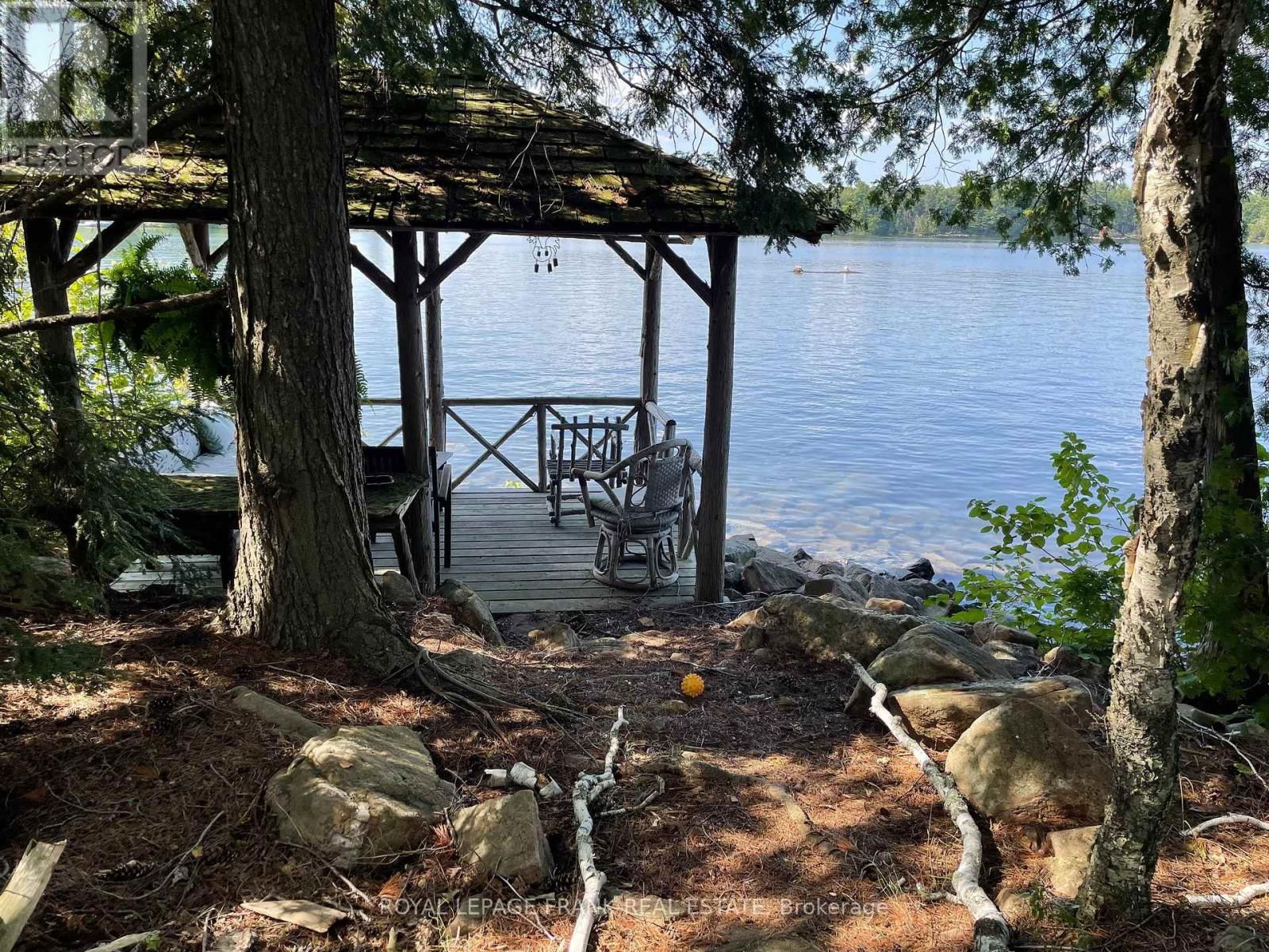 422 ISLAND 11A Image 20