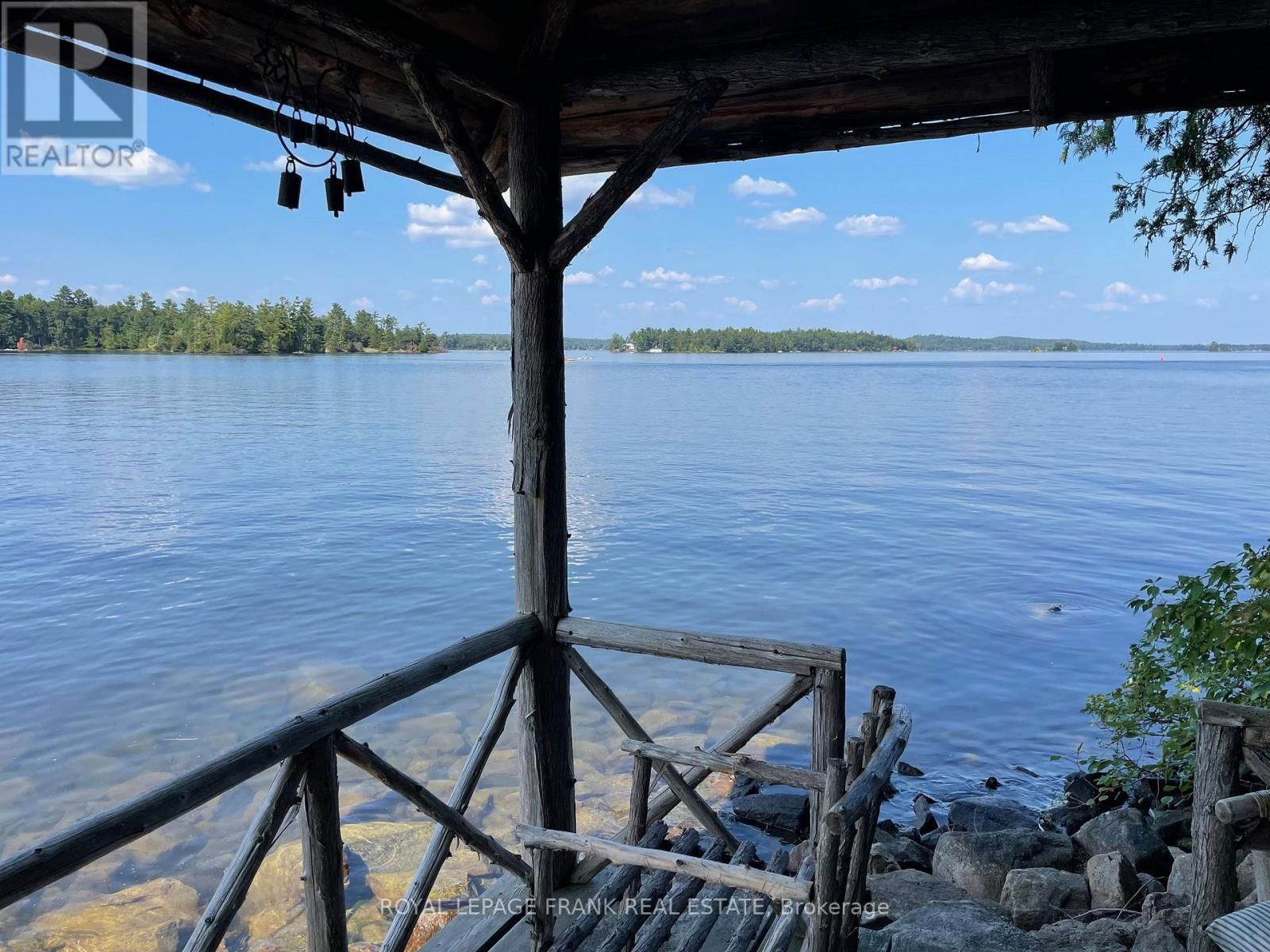422 ISLAND 11A Image 22