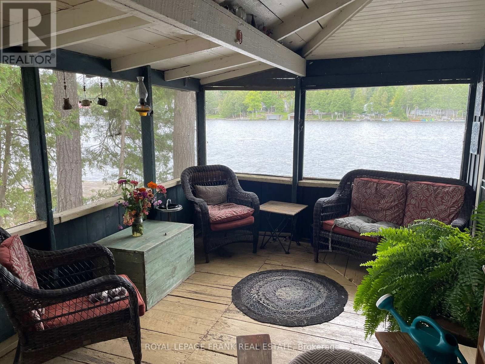 422 ISLAND 11A Image 6