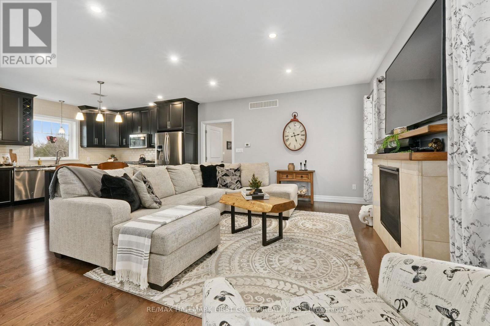 880 DINGMAN ROAD Image 14