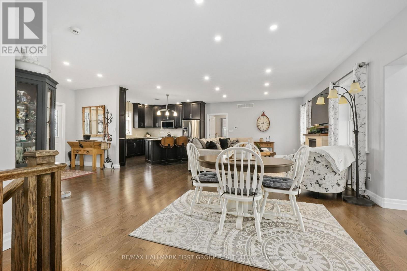 880 DINGMAN ROAD Image 17