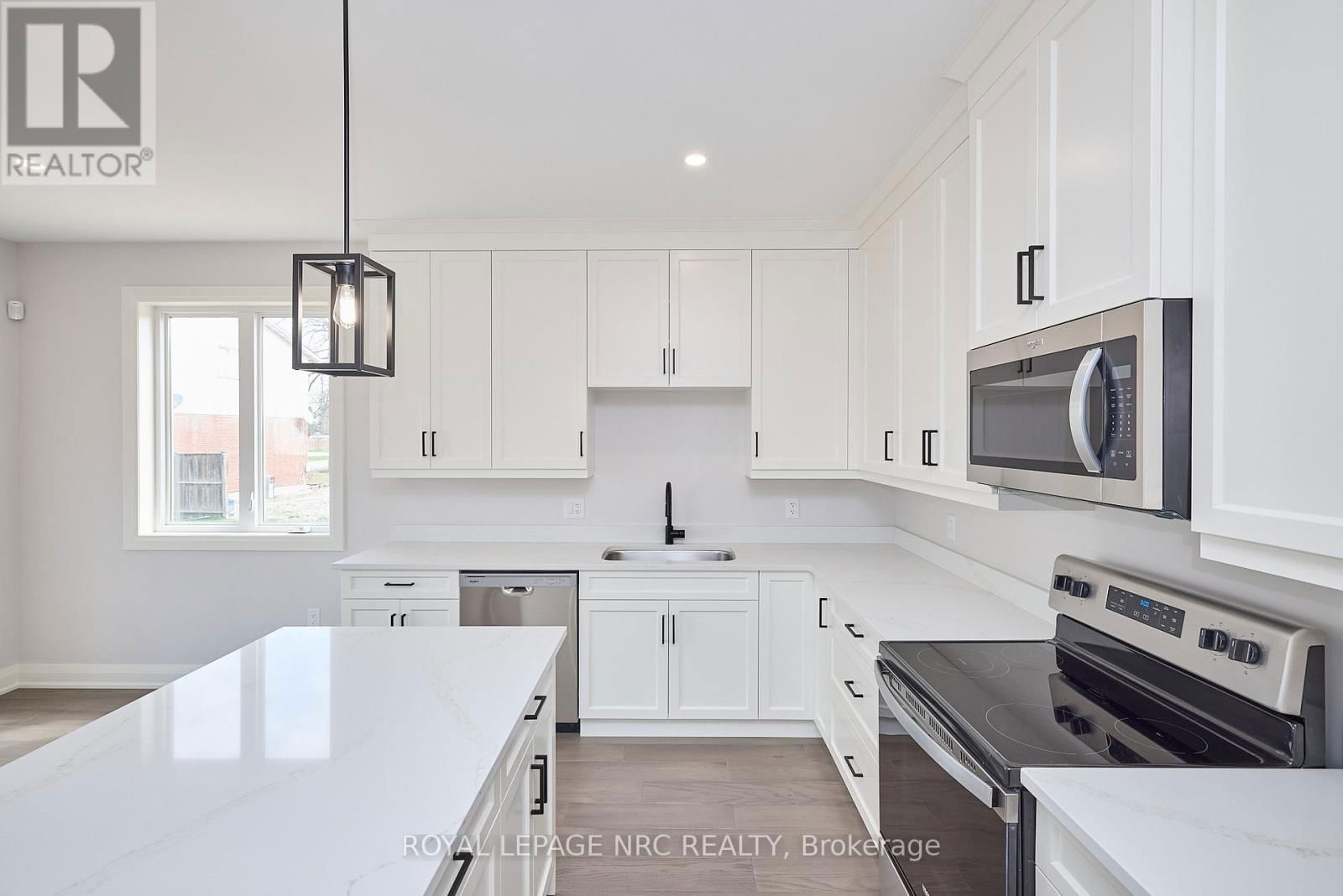 195 HODGKINS AVENUE Image 11