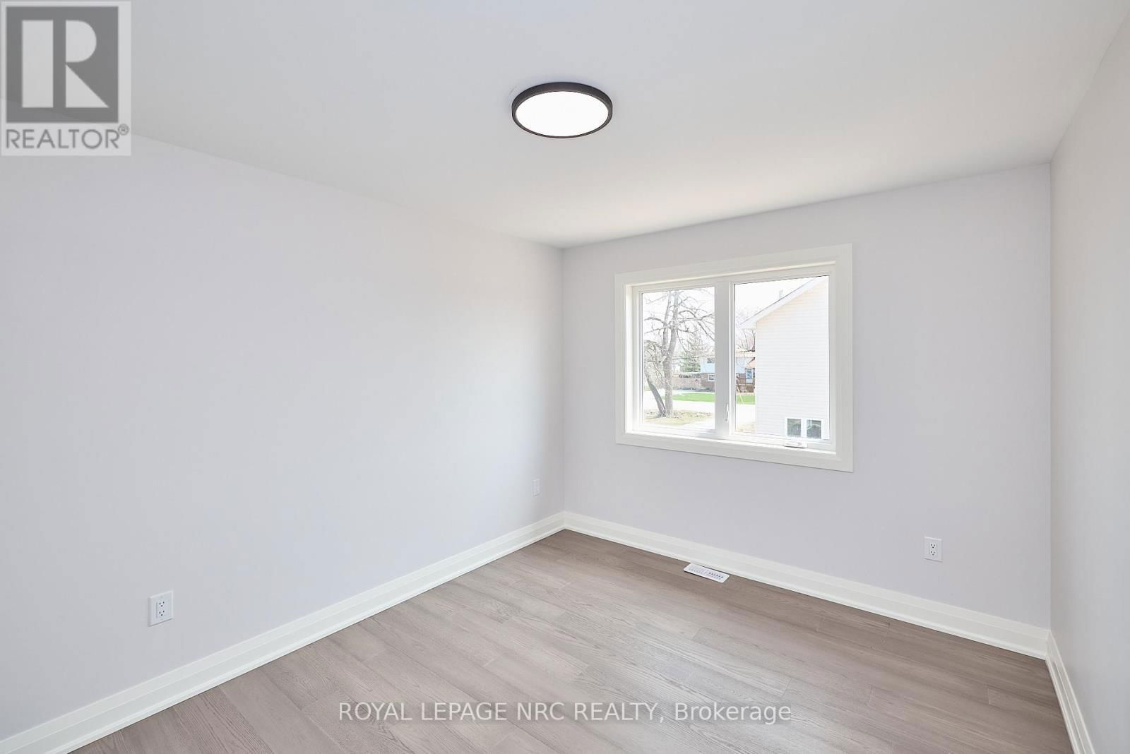 195 HODGKINS AVENUE Image 21