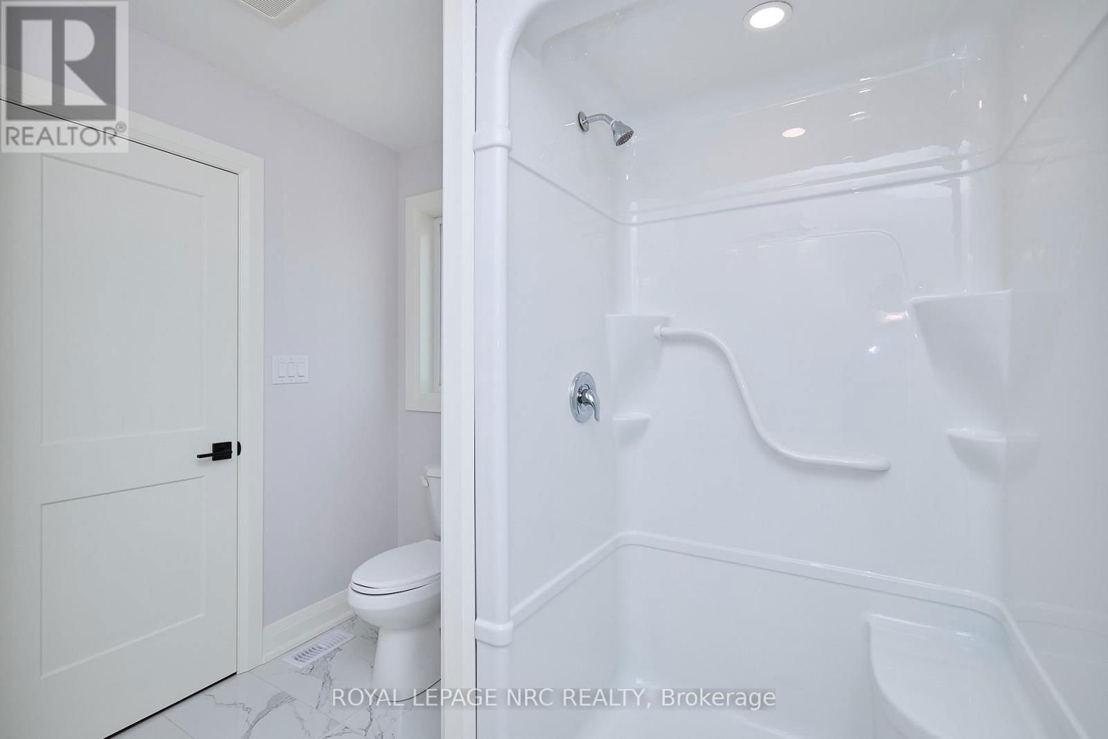 195 HODGKINS AVENUE Image 30