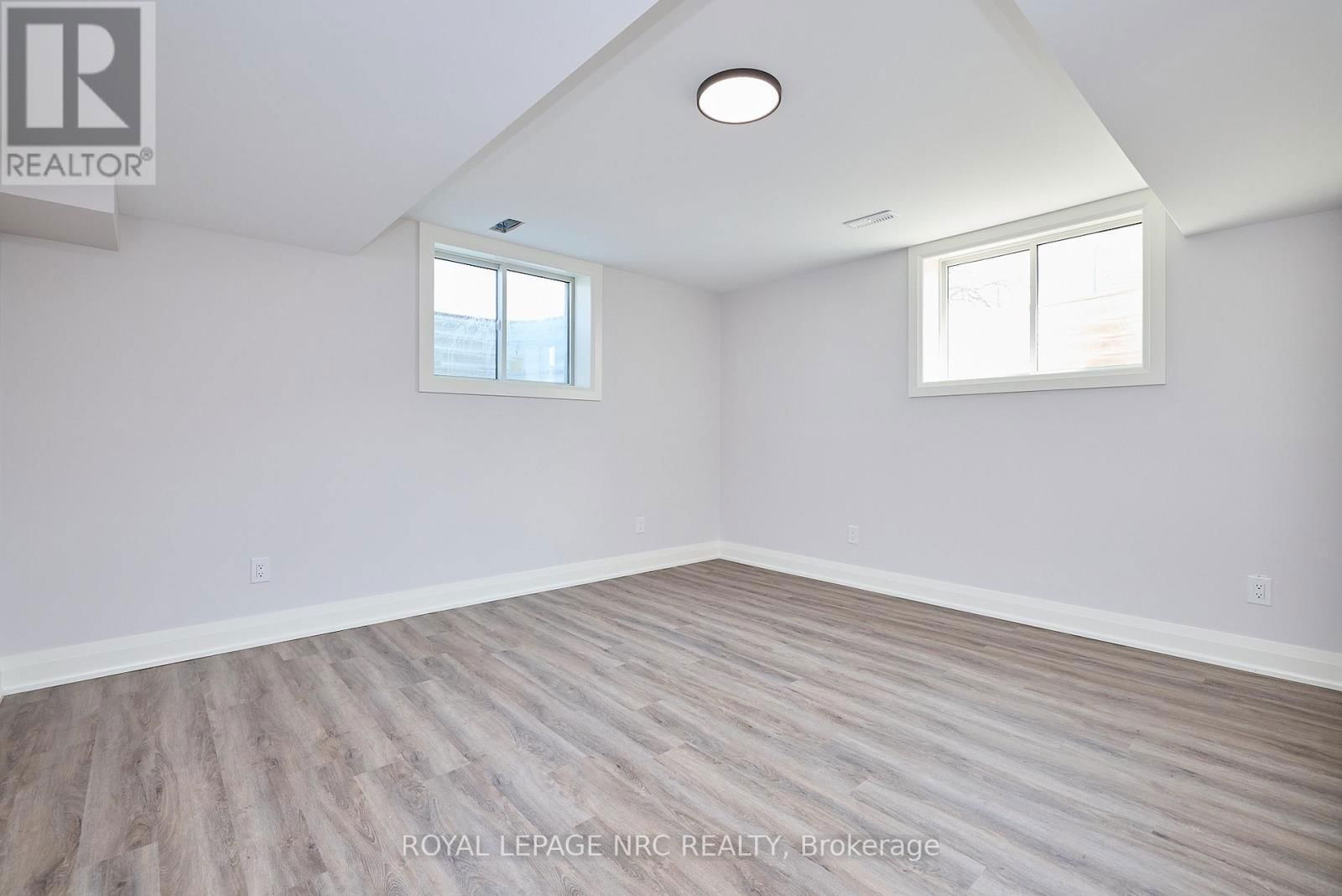 195 HODGKINS AVENUE Image 33