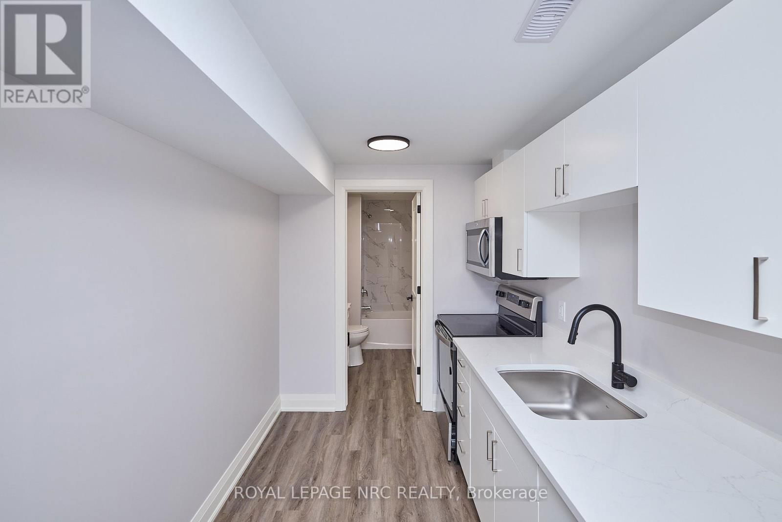 195 HODGKINS AVENUE Image 41