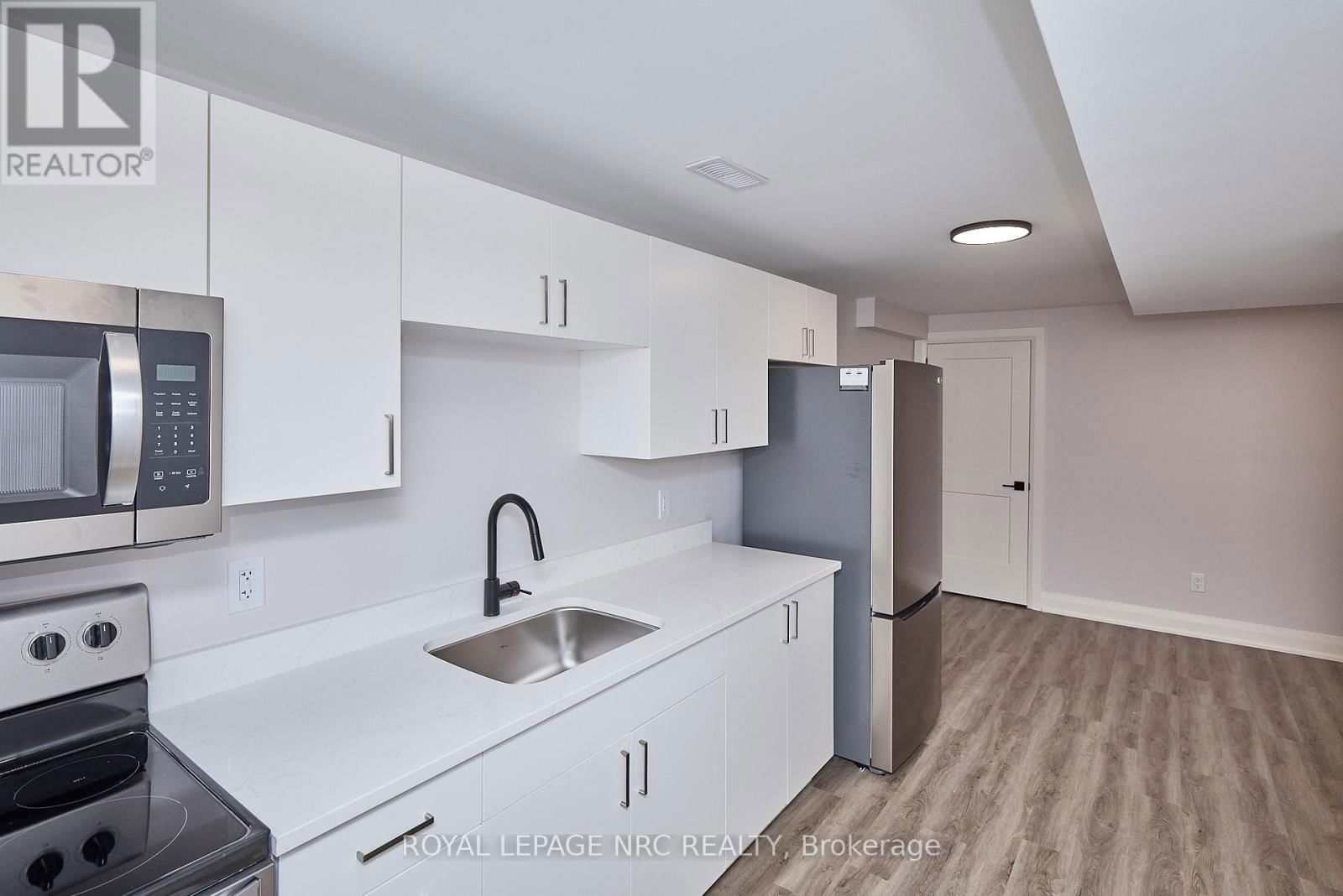 195 HODGKINS AVENUE Image 42