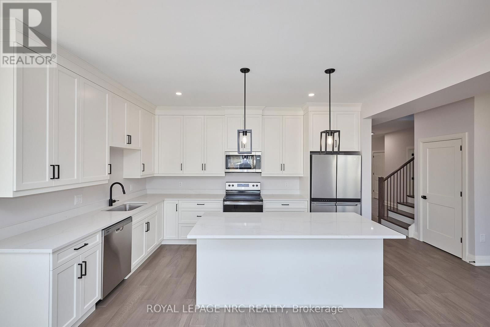 195 HODGKINS AVENUE Image 6