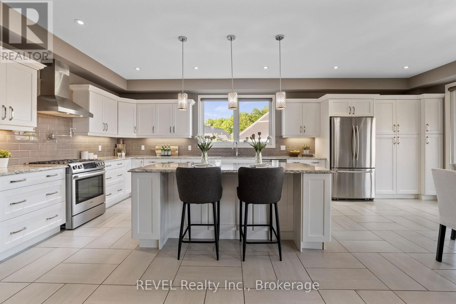 9232 SHOVELLER DRIVE Image 12