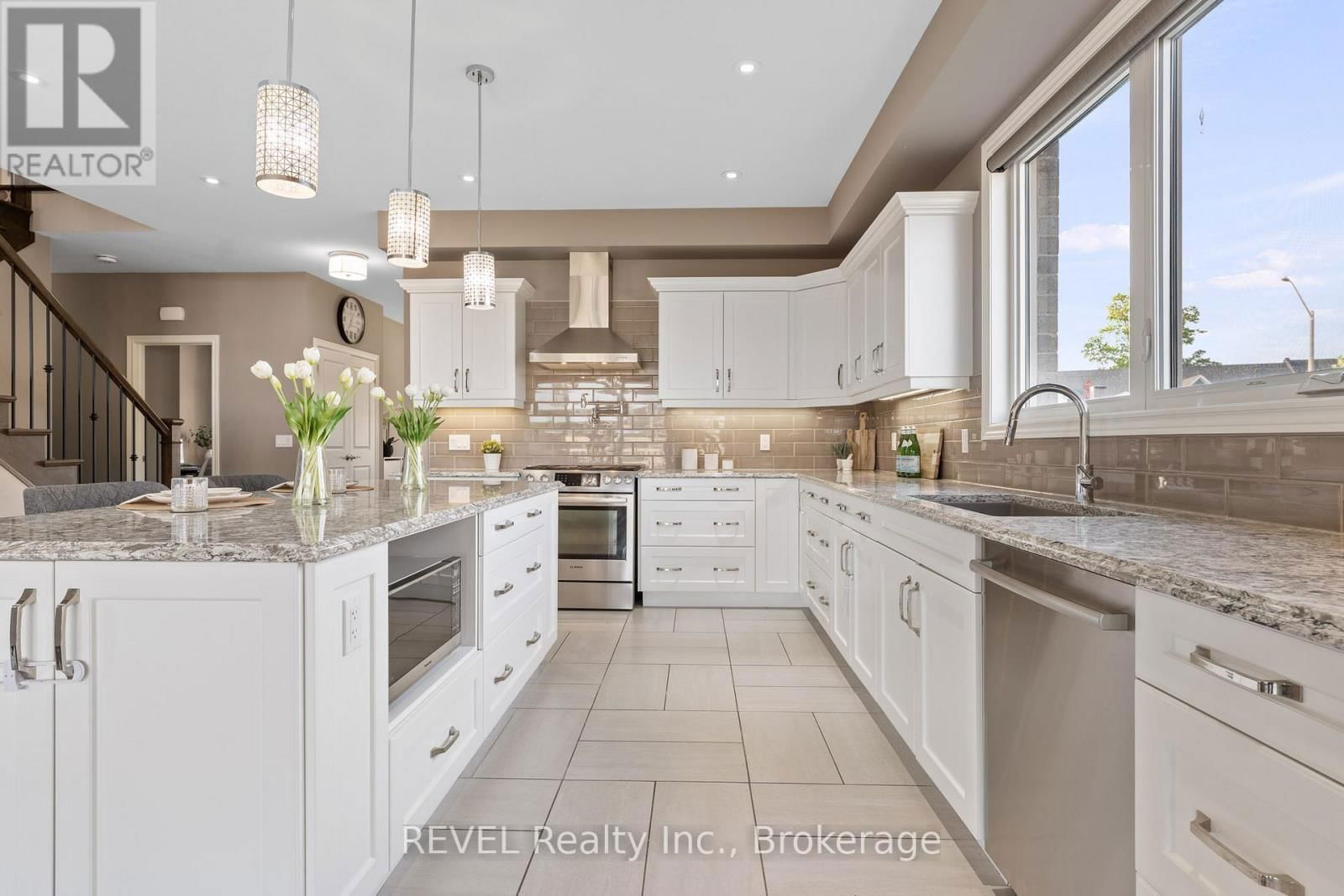 9232 SHOVELLER DRIVE Image 13