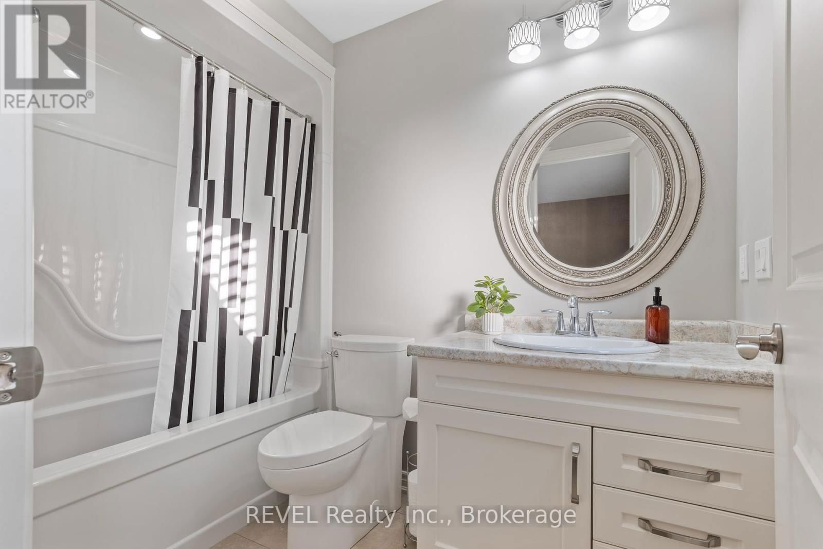 9232 SHOVELLER DRIVE Image 32