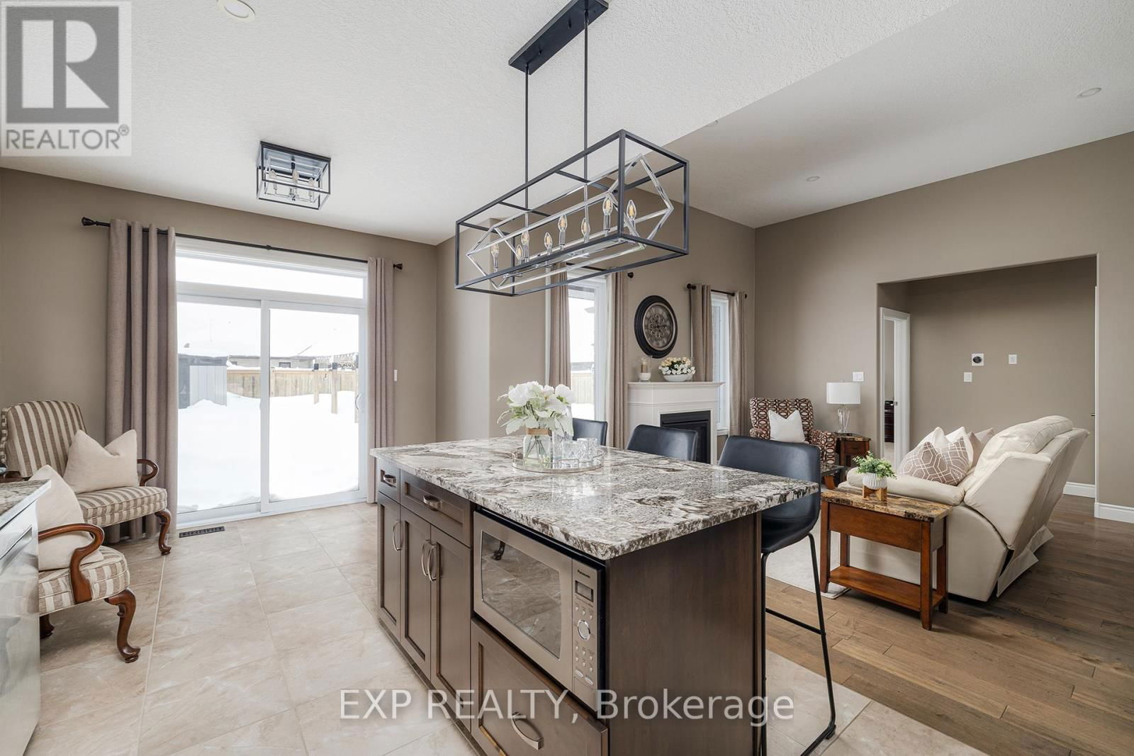 86 FORBES CRESCENT Image 10
