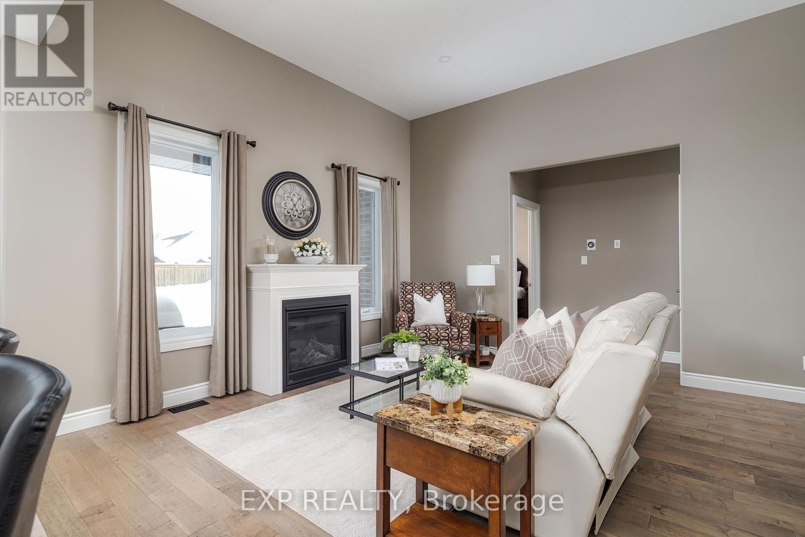 86 FORBES CRESCENT Image 11