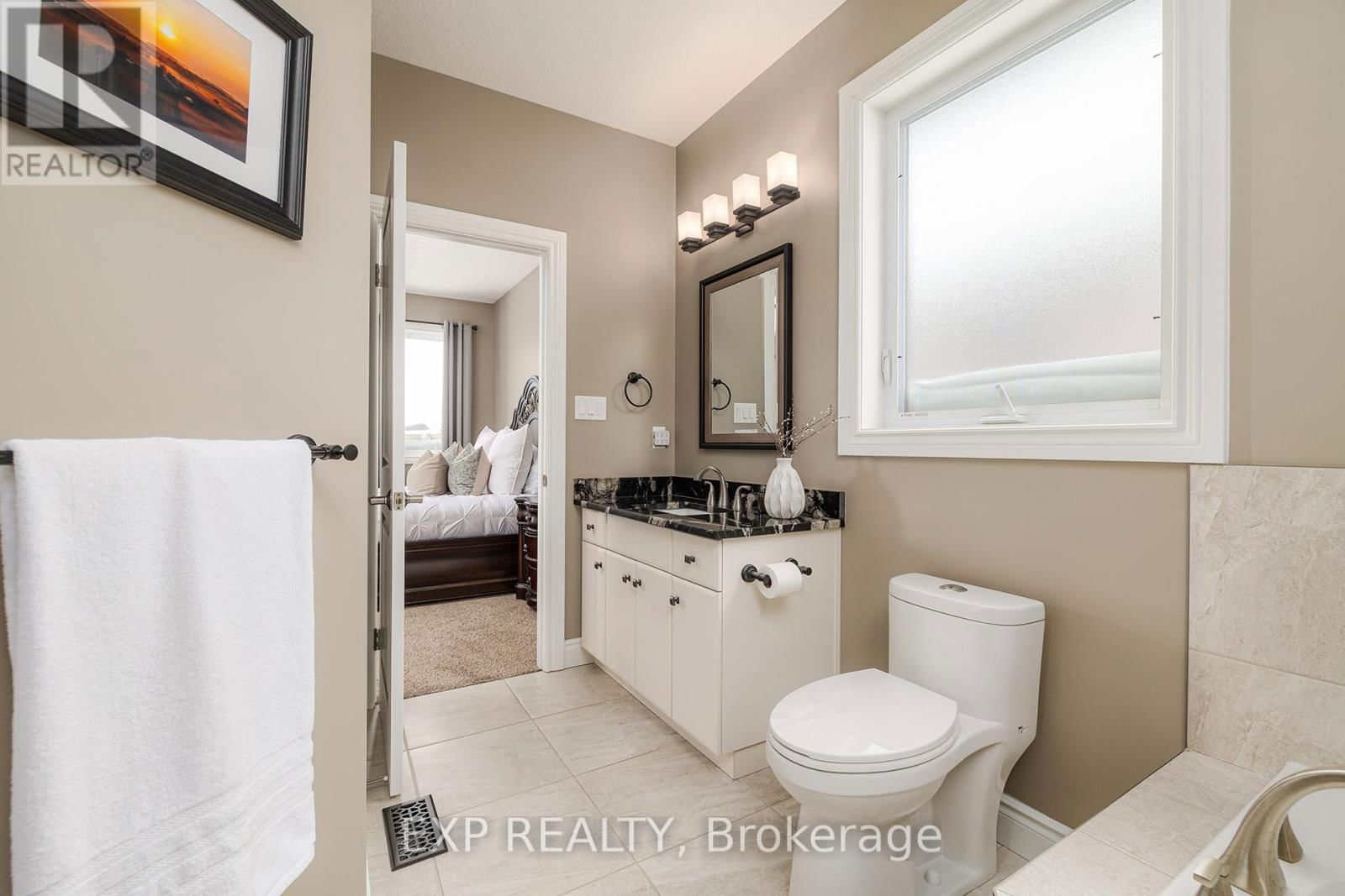 86 FORBES CRESCENT Image 17