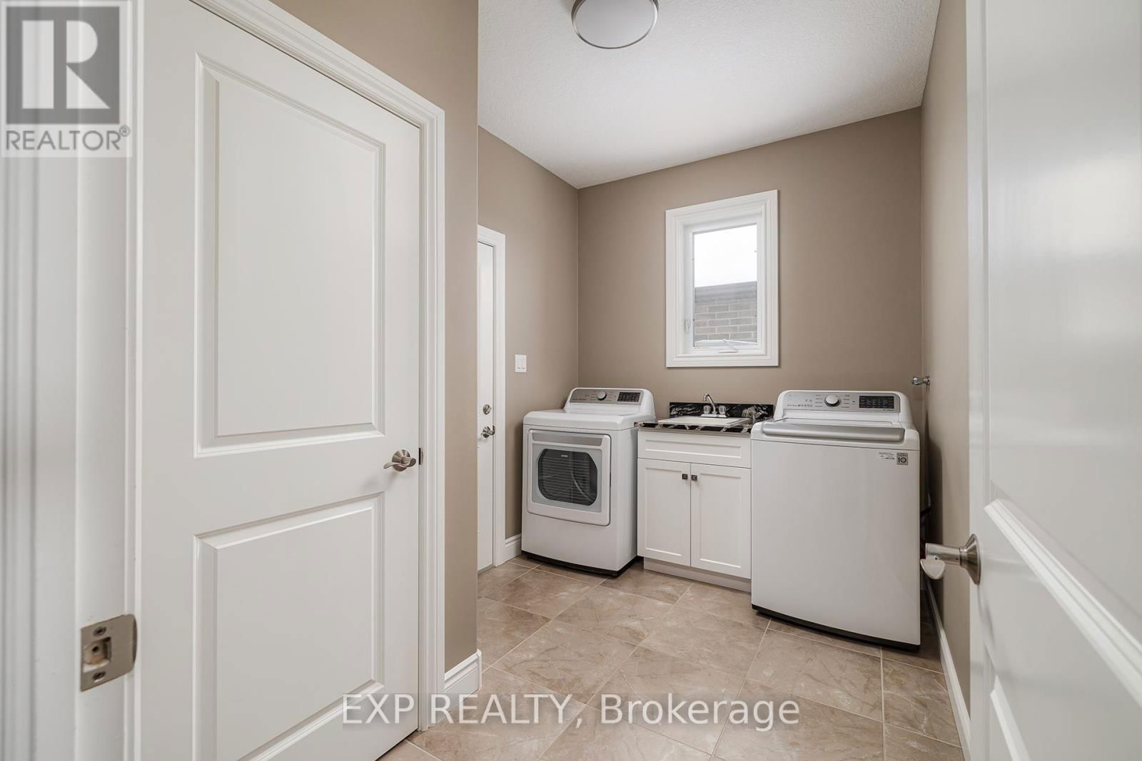 86 FORBES CRESCENT Image 23