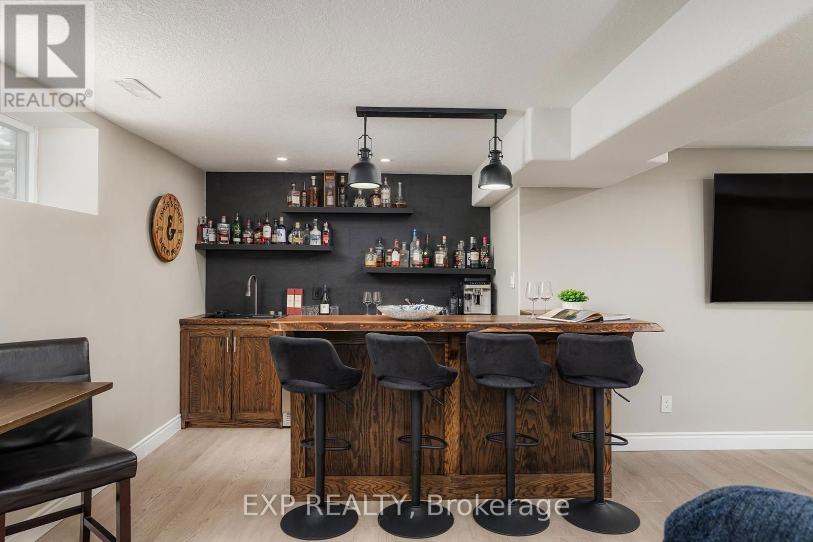 86 FORBES CRESCENT Image 27