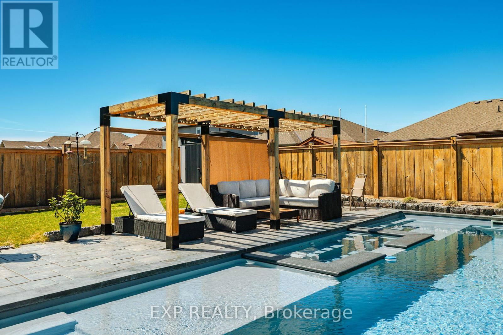 86 FORBES CRESCENT Image 3