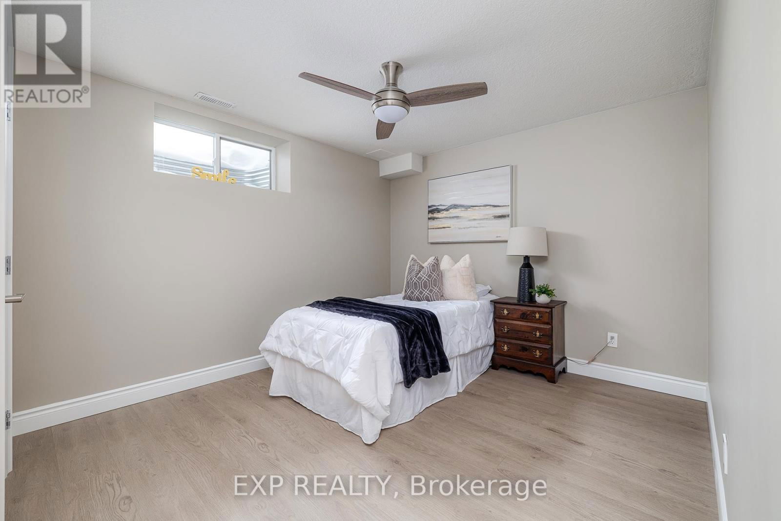 86 FORBES CRESCENT Image 31