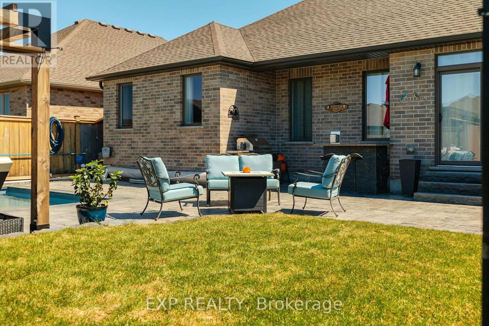86 FORBES CRESCENT Image 37
