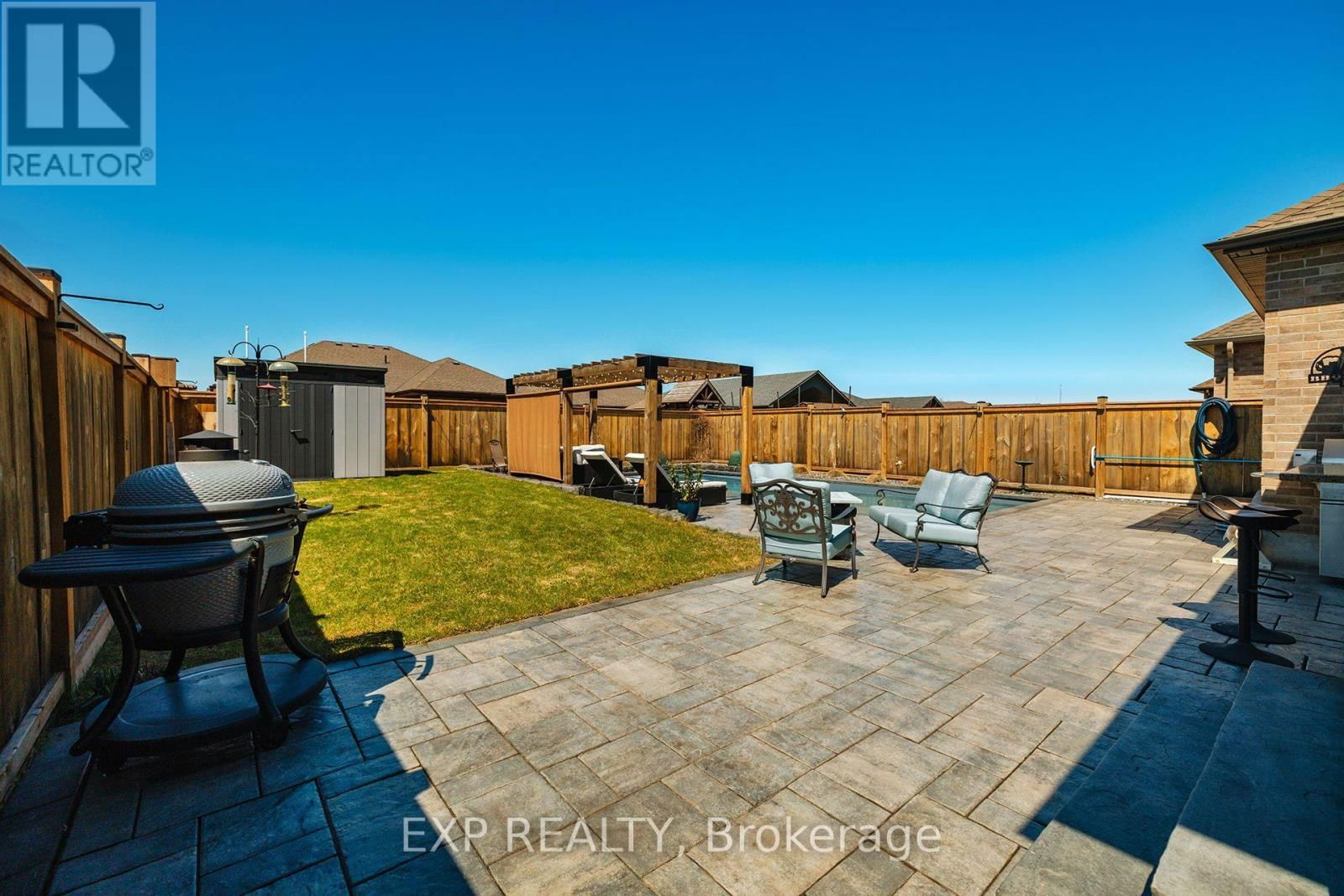 86 FORBES CRESCENT Image 38