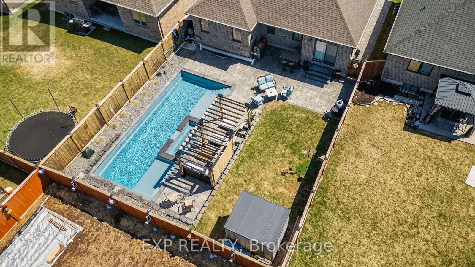 86 FORBES CRESCENT Image 39