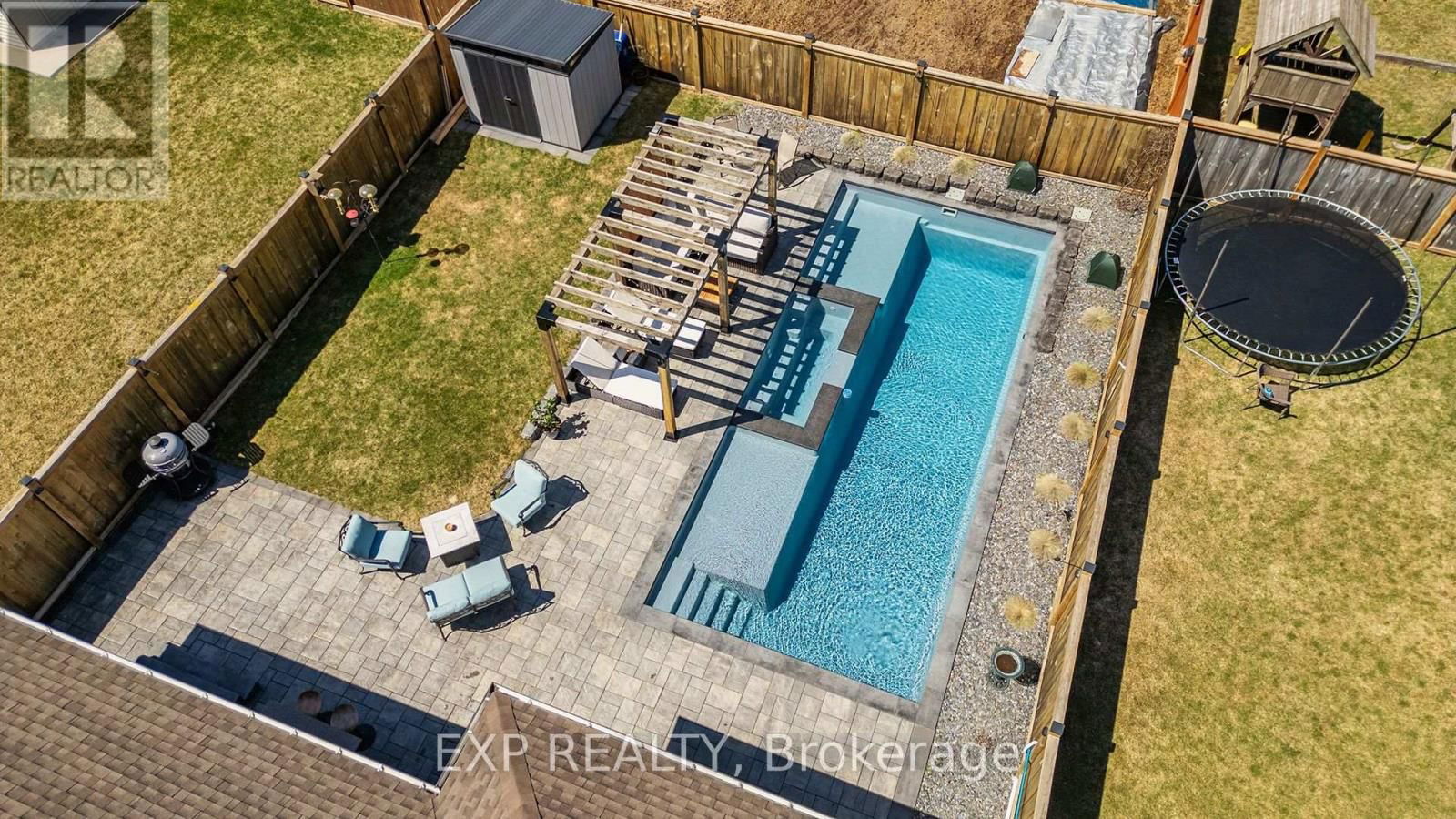 86 FORBES CRESCENT Image 42
