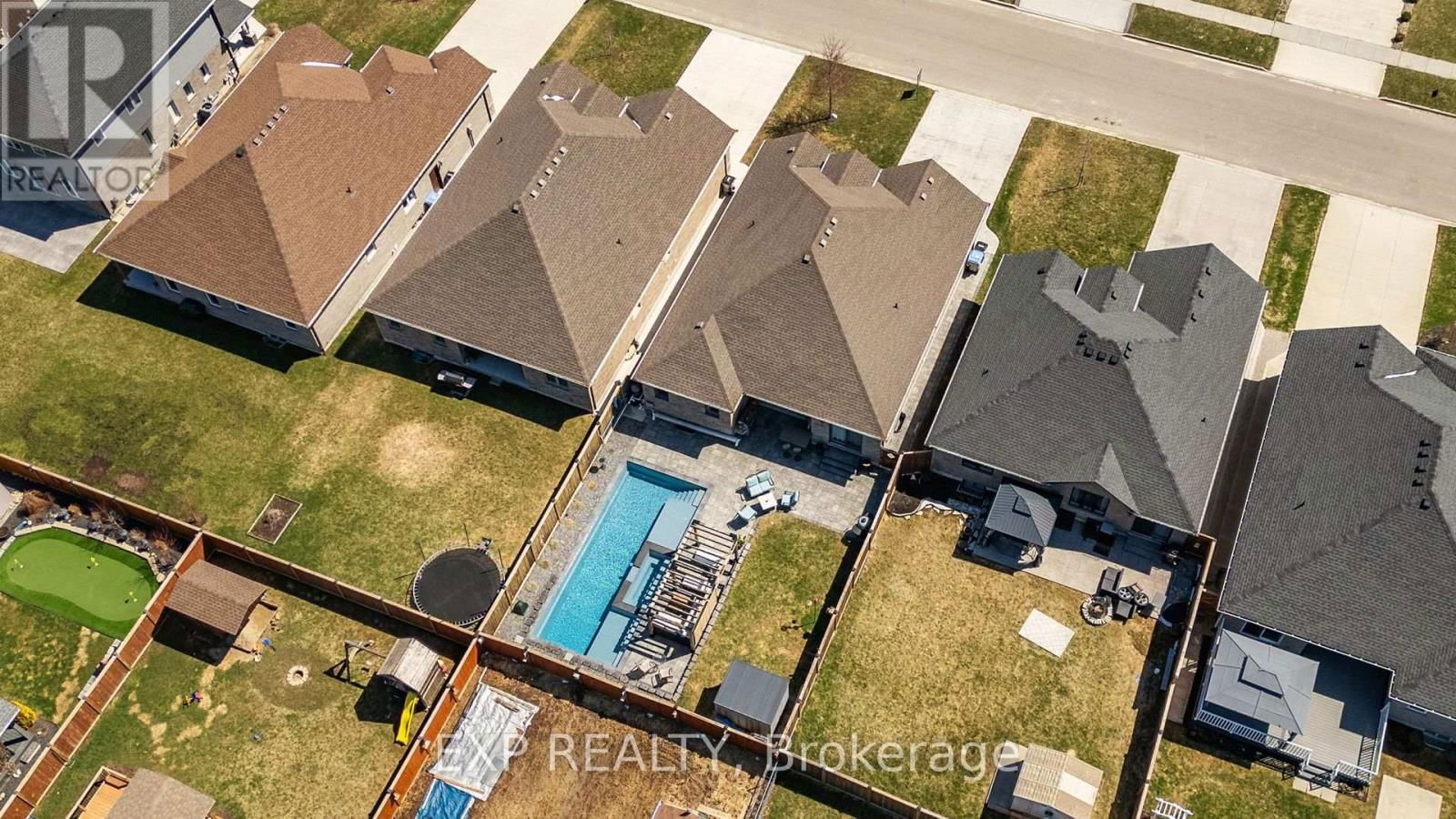 86 FORBES CRESCENT Image 43