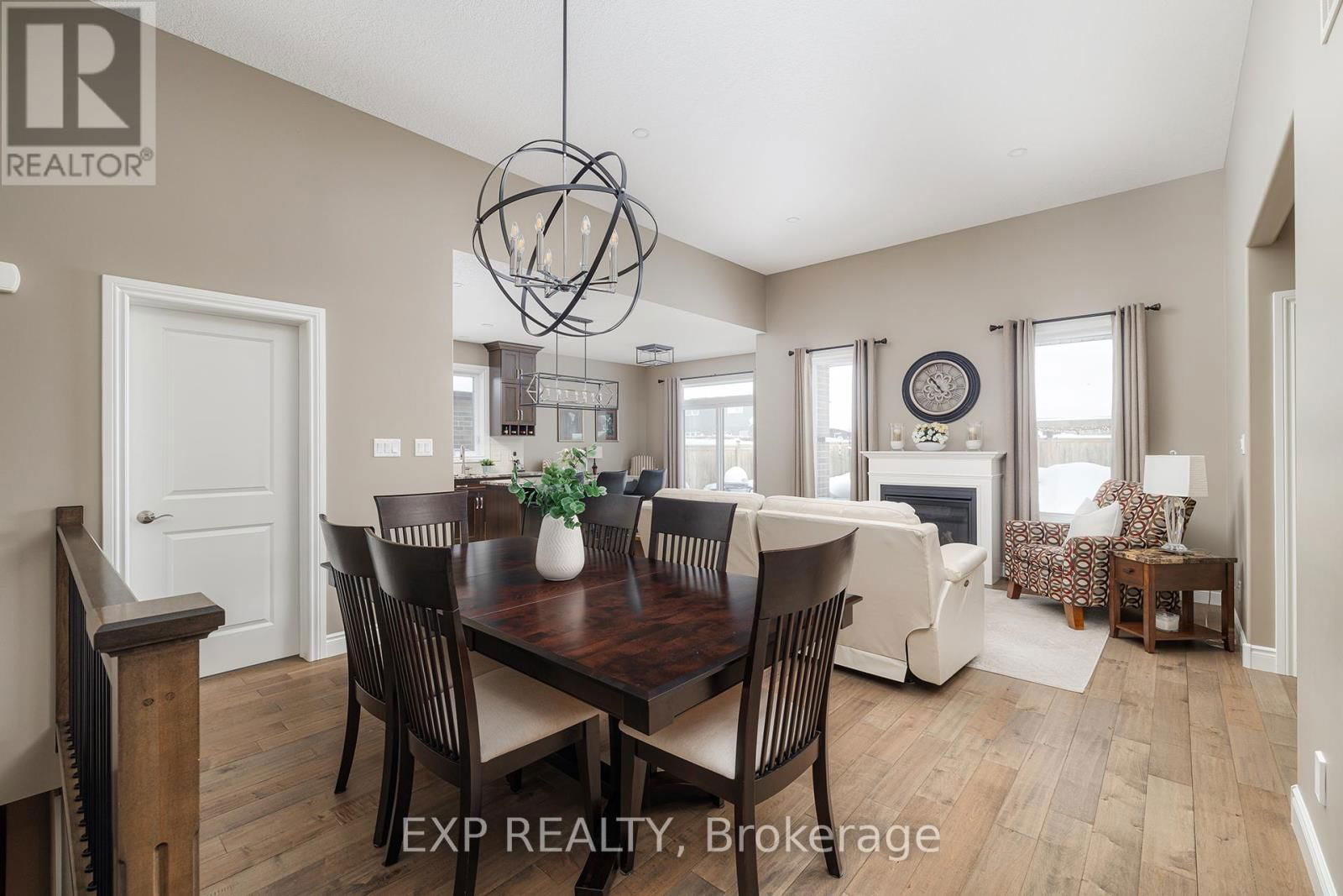 86 FORBES CRESCENT Image 5