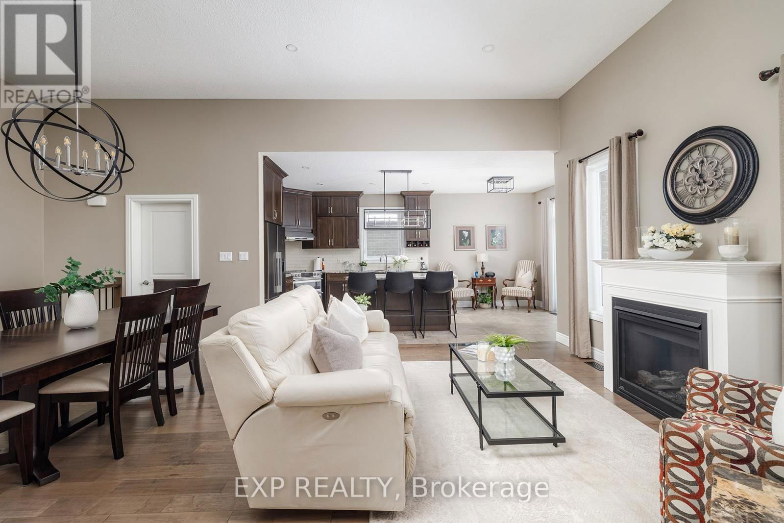 86 FORBES CRESCENT Image 7