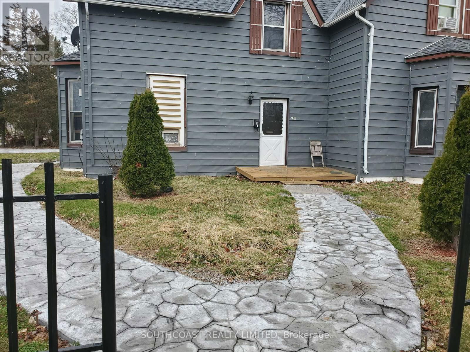 218 TALBOT STREET SOUTH Image 5