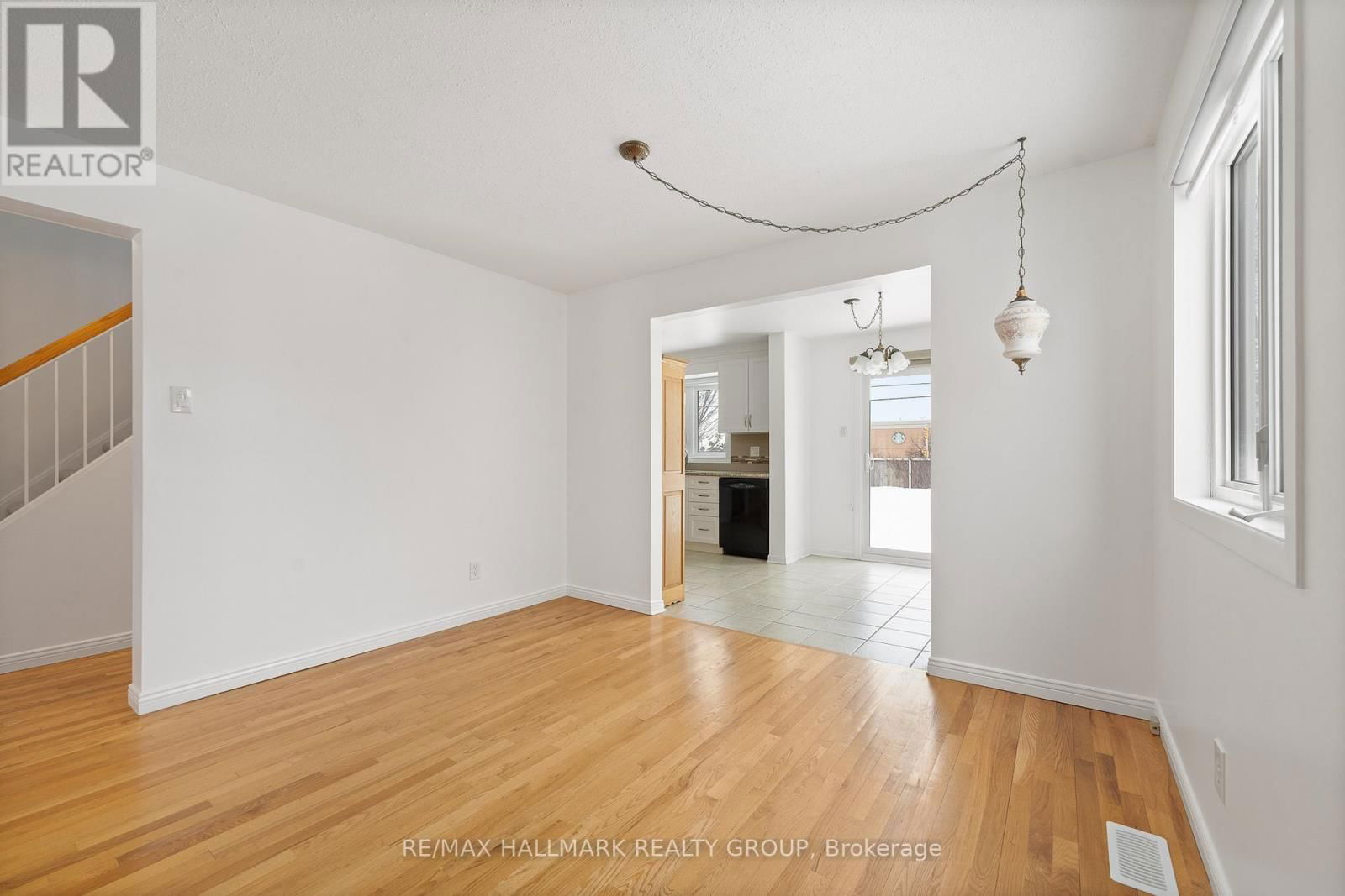 207 PARK GROVE DRIVE Image 10