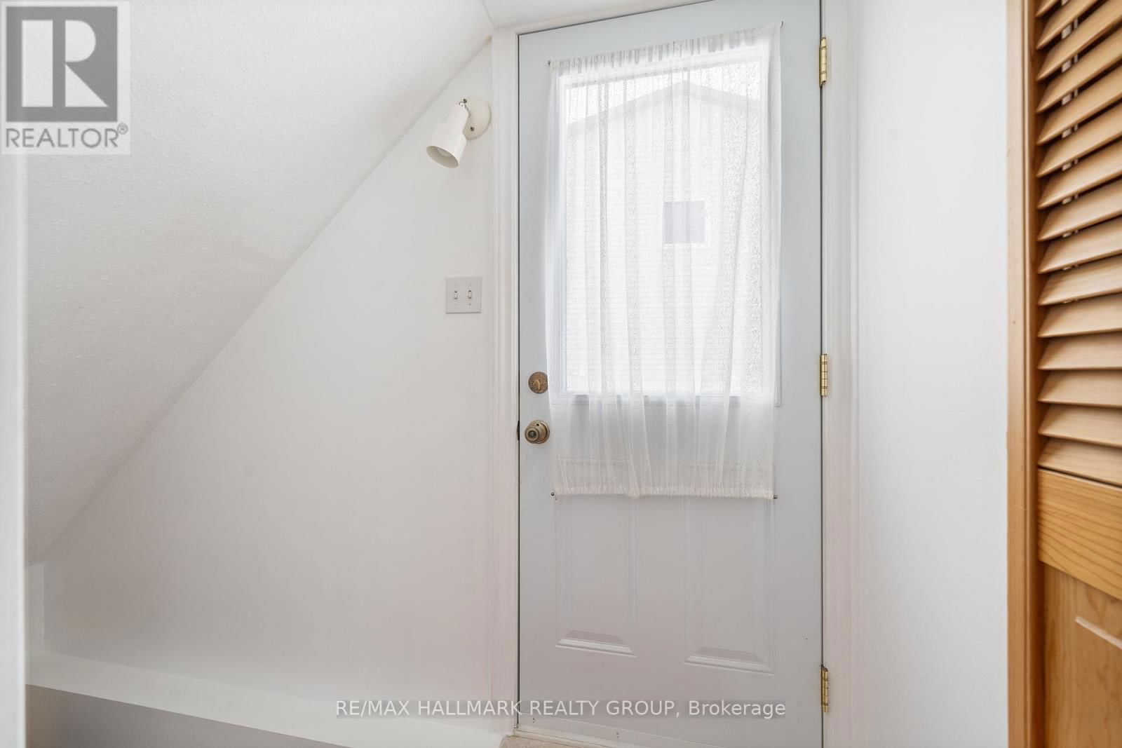 207 PARK GROVE DRIVE Image 29