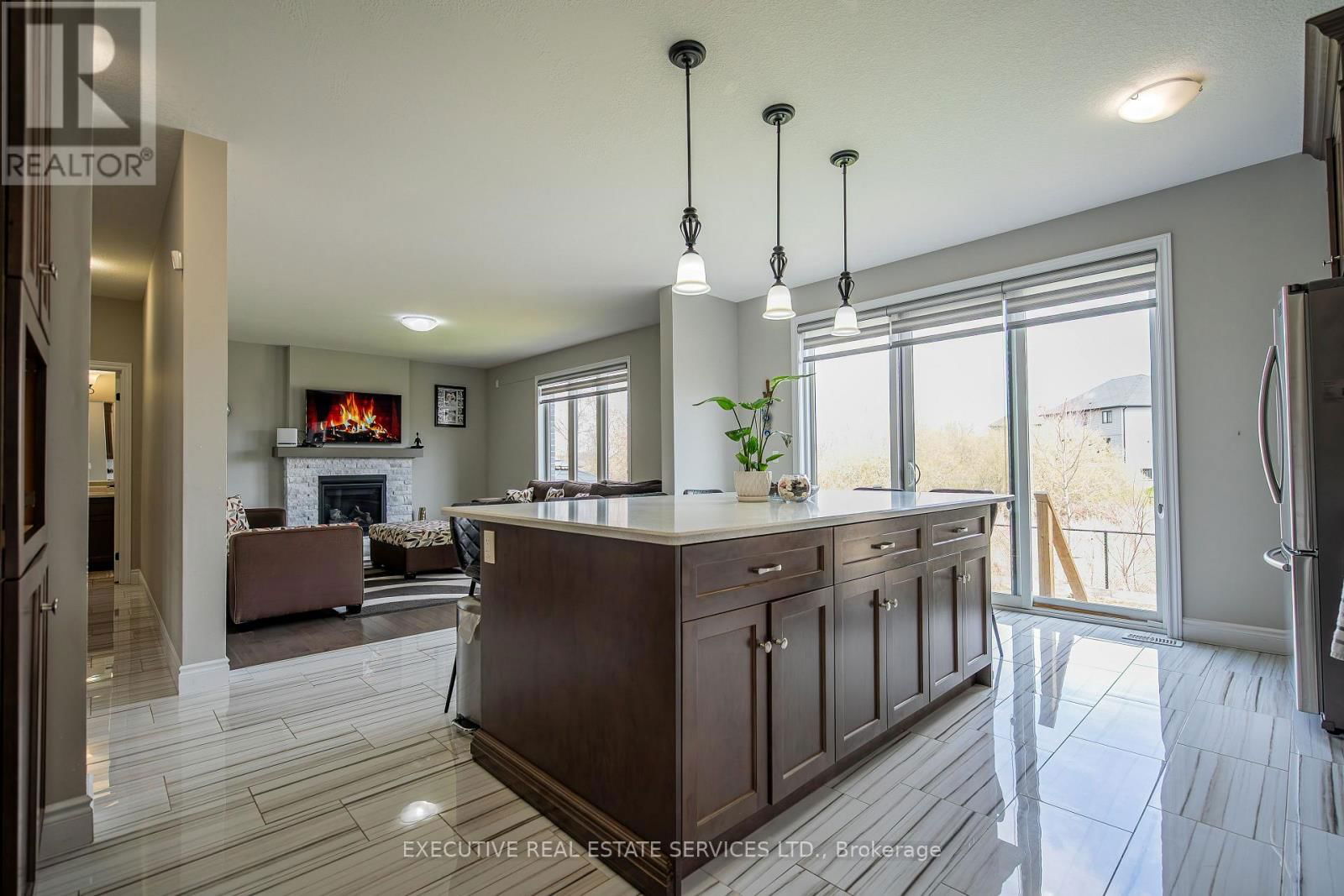 337 MASTERS DRIVE Image 13