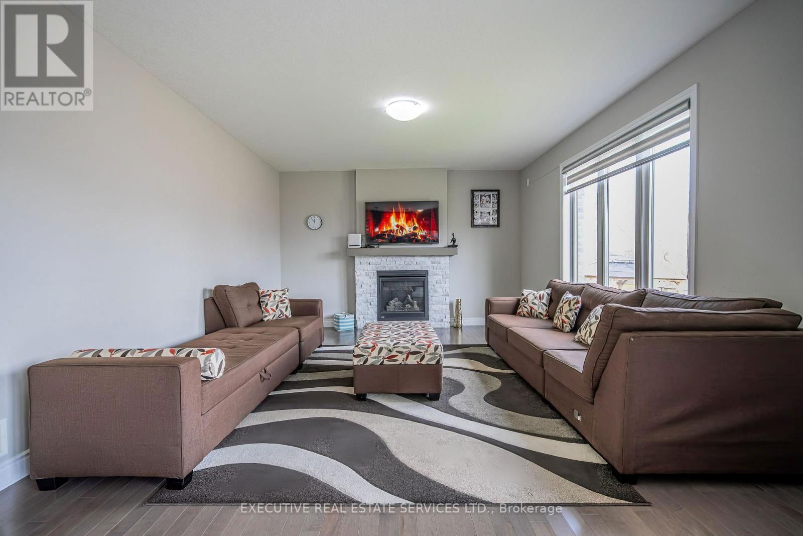 337 MASTERS DRIVE Image 17