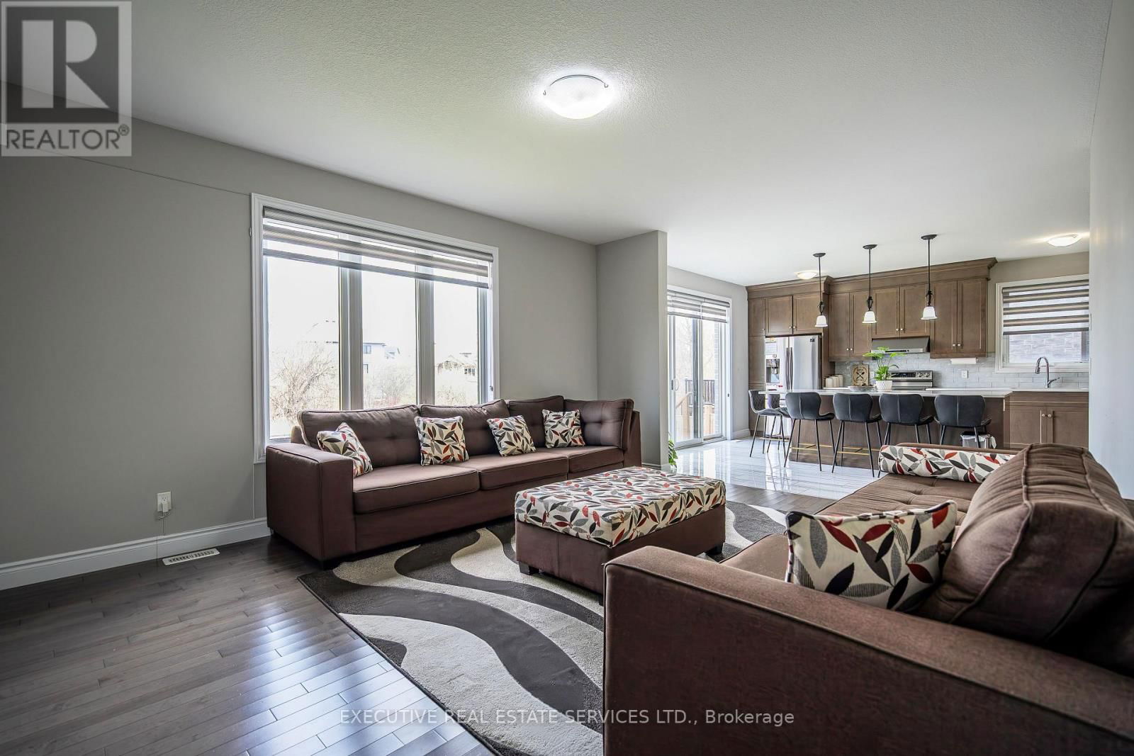 337 MASTERS DRIVE Image 18
