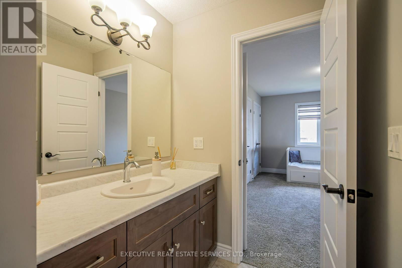 337 MASTERS DRIVE Image 34