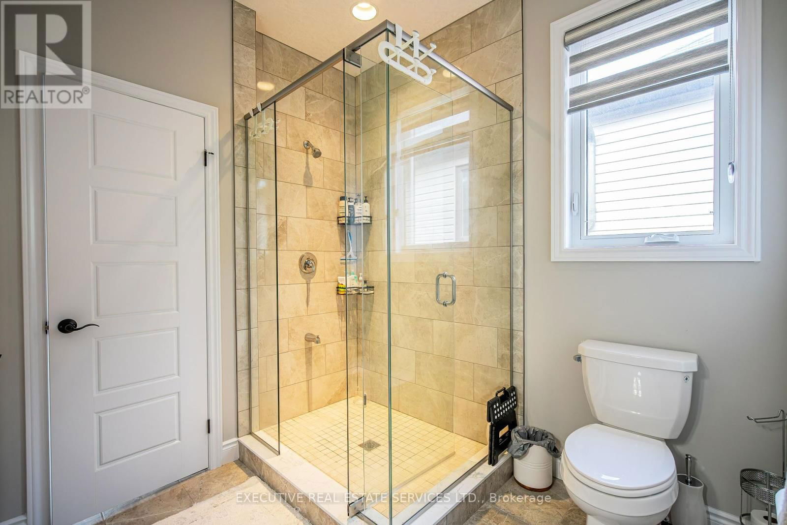 337 MASTERS DRIVE Image 36