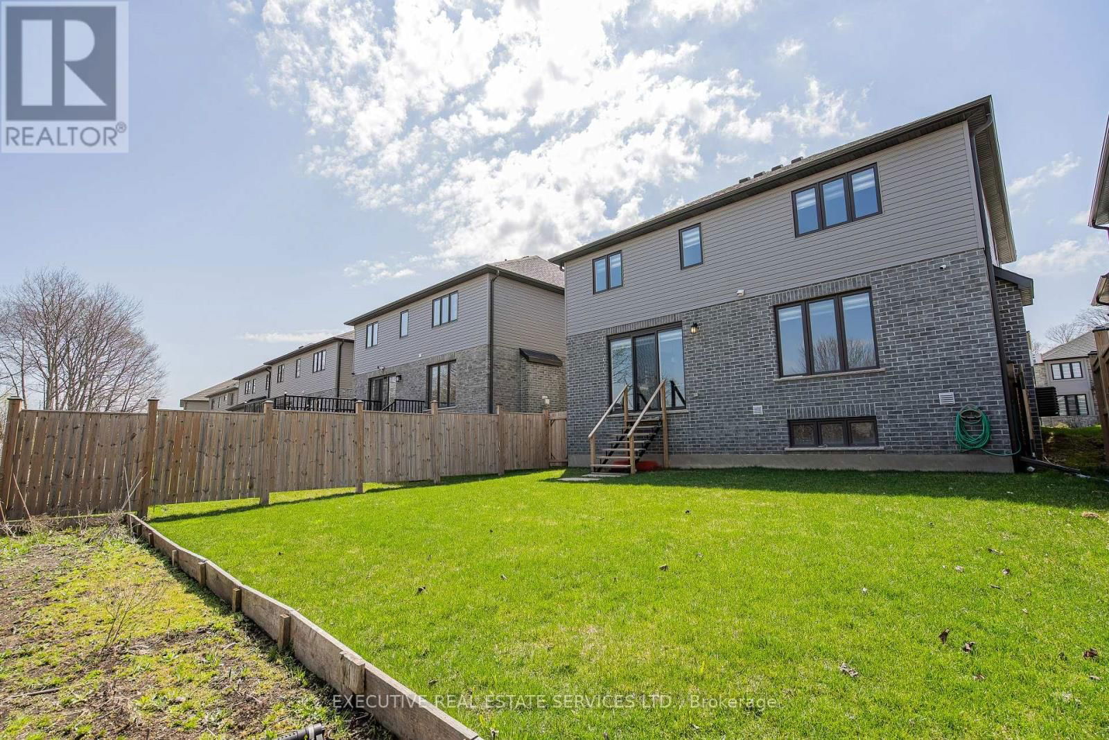 337 MASTERS DRIVE Image 38