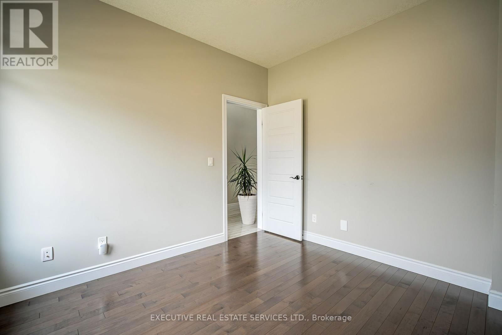 337 MASTERS DRIVE Image 9
