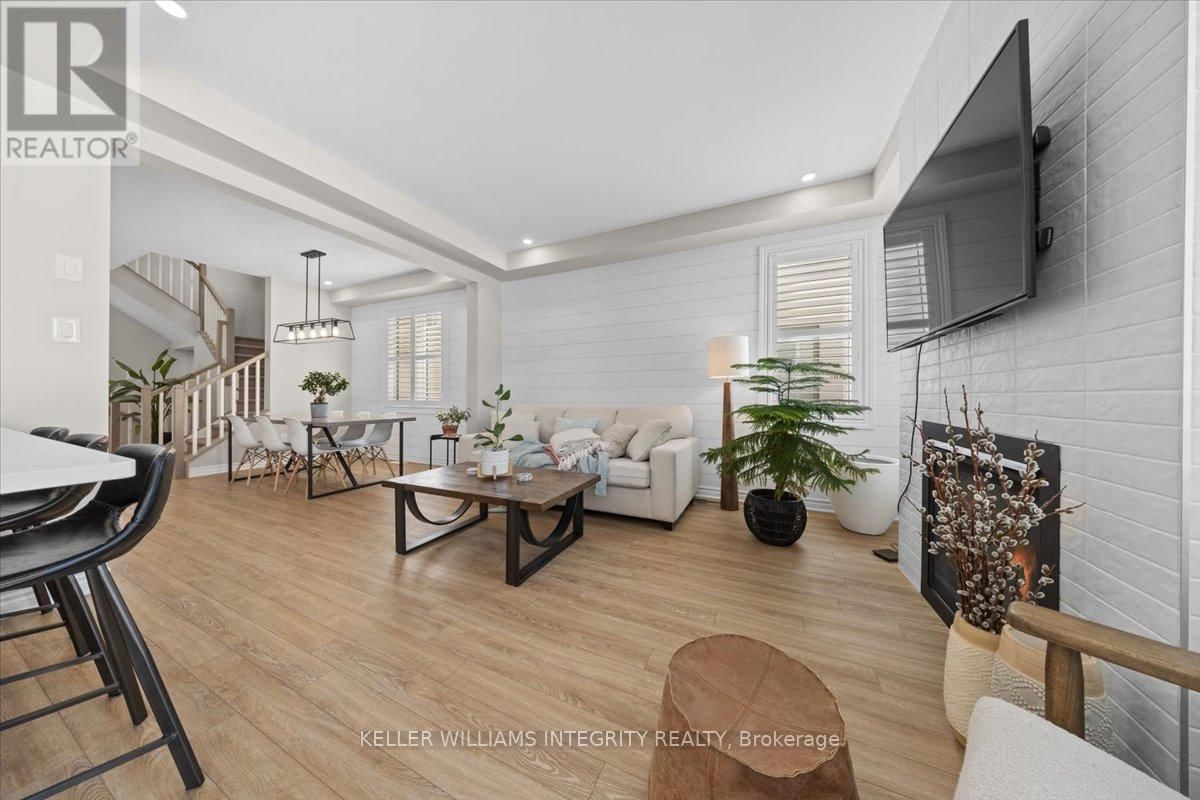 355 CROSSWAY TERRACE Image 12