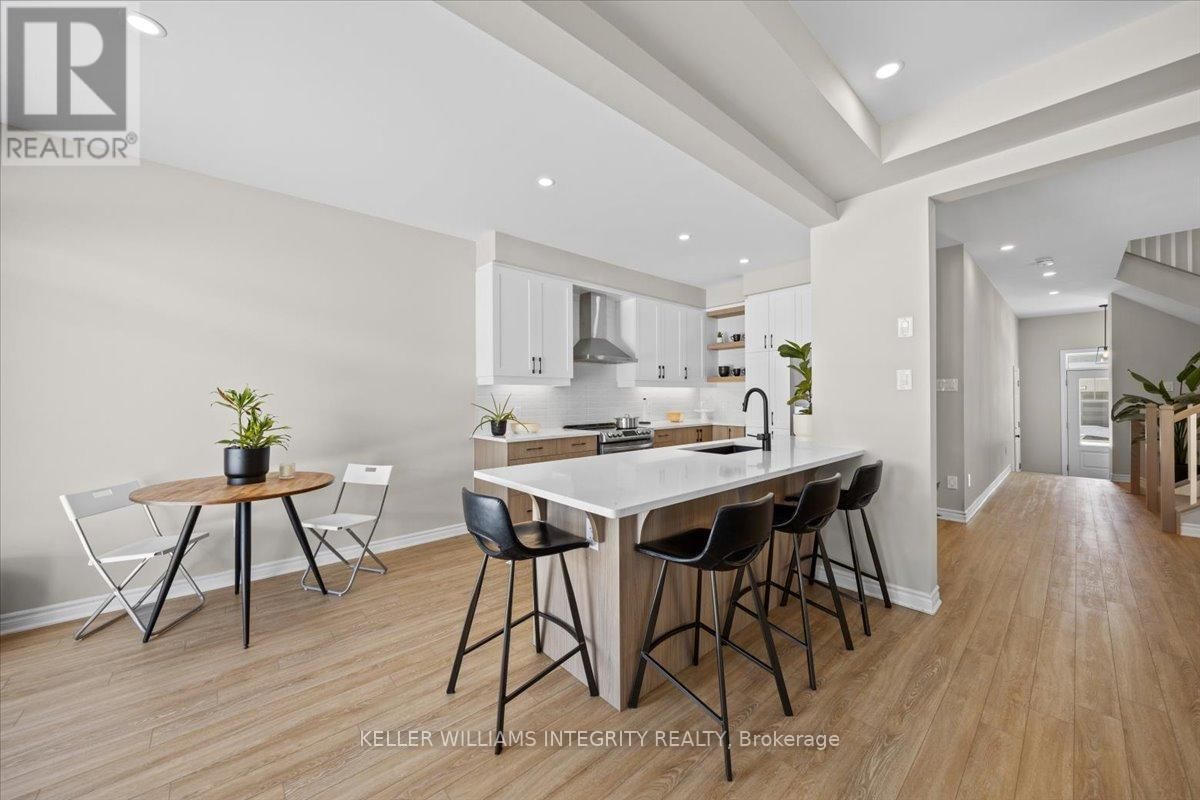 355 CROSSWAY TERRACE Image 16