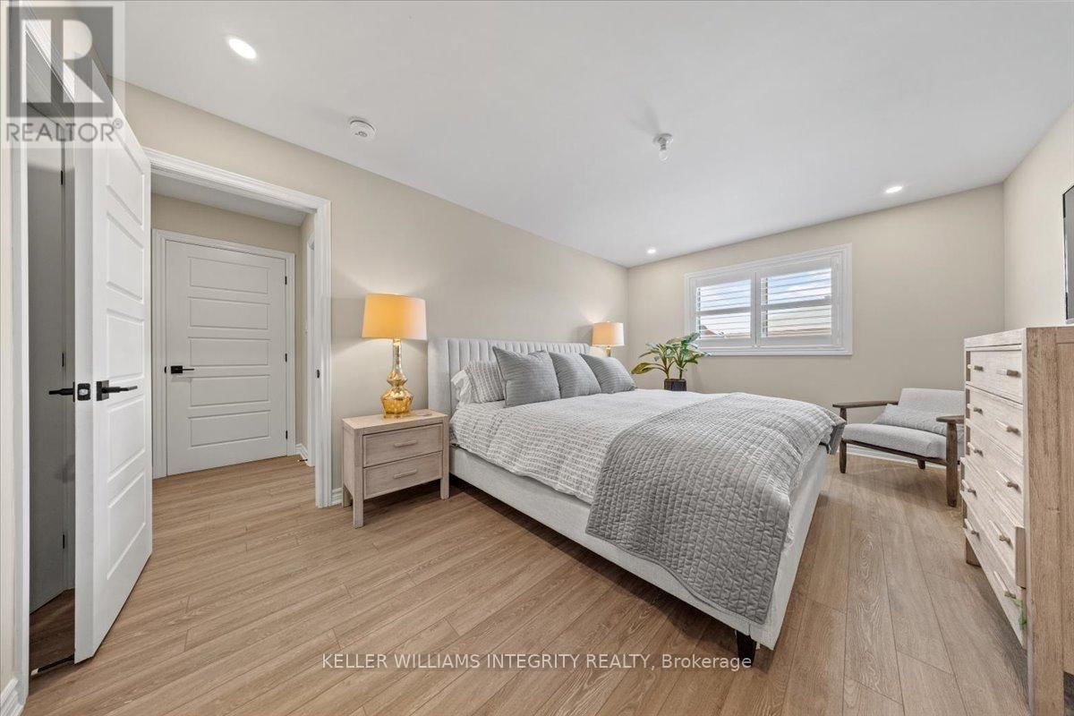 355 CROSSWAY TERRACE Image 31
