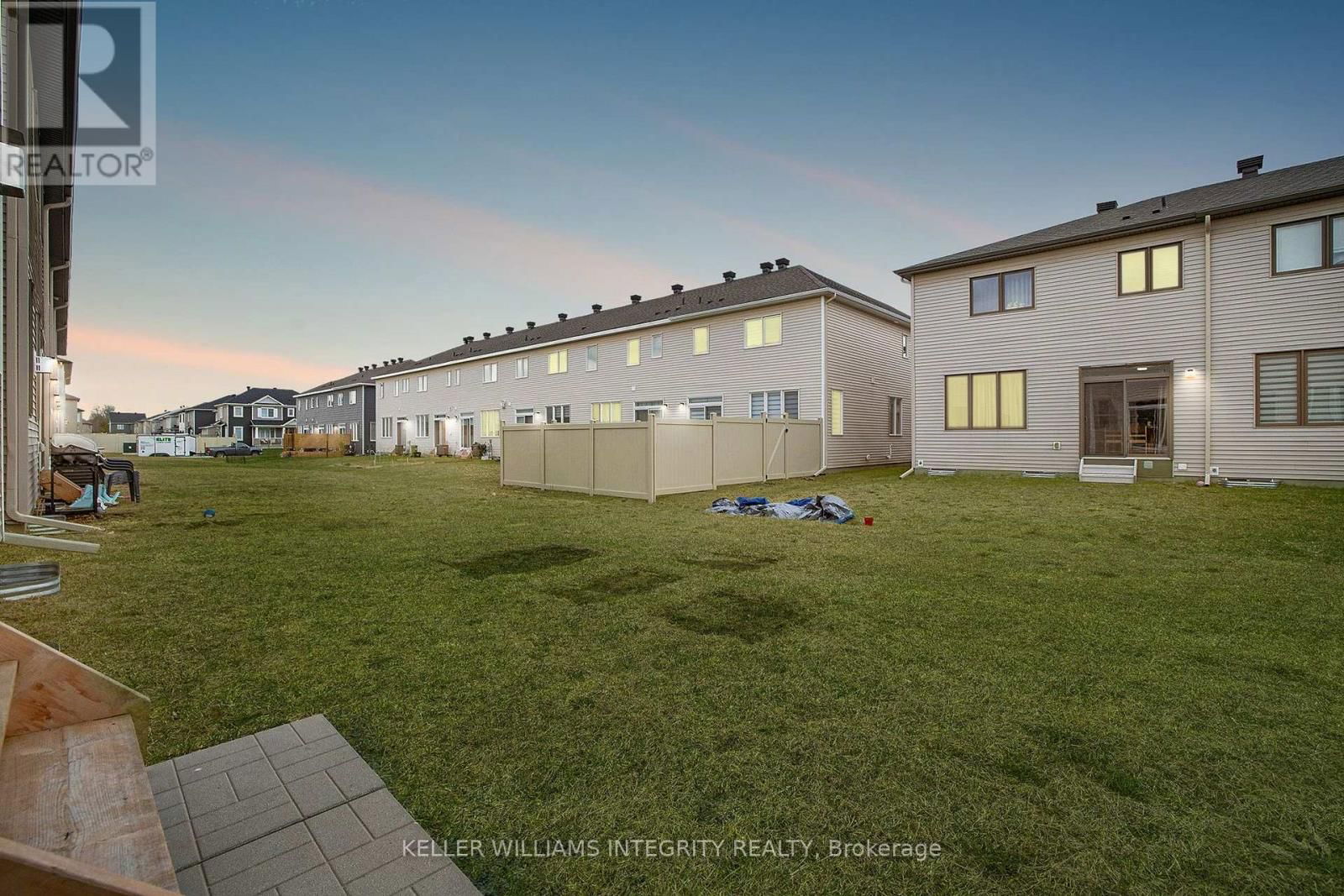 355 CROSSWAY TERRACE Image 38