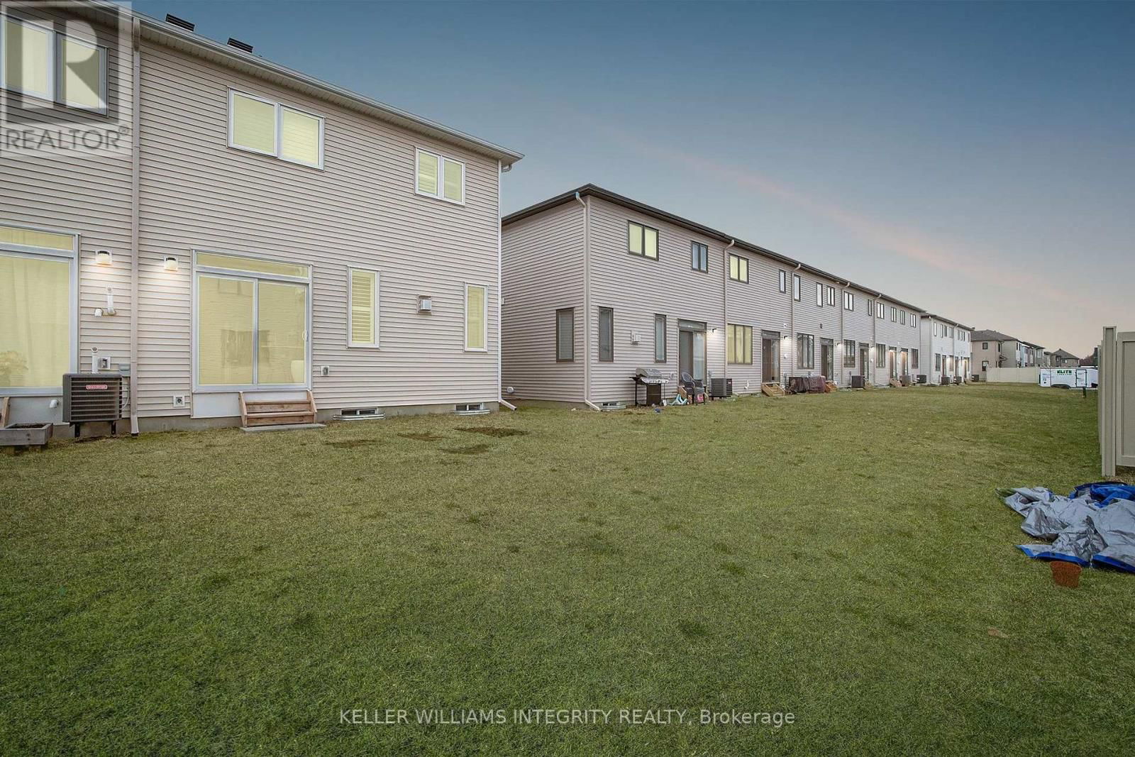 355 CROSSWAY TERRACE Image 39