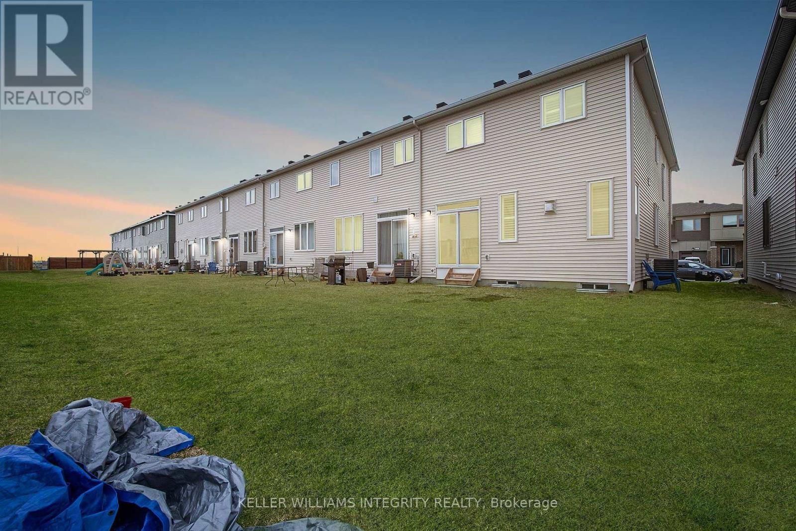 355 CROSSWAY TERRACE Image 40