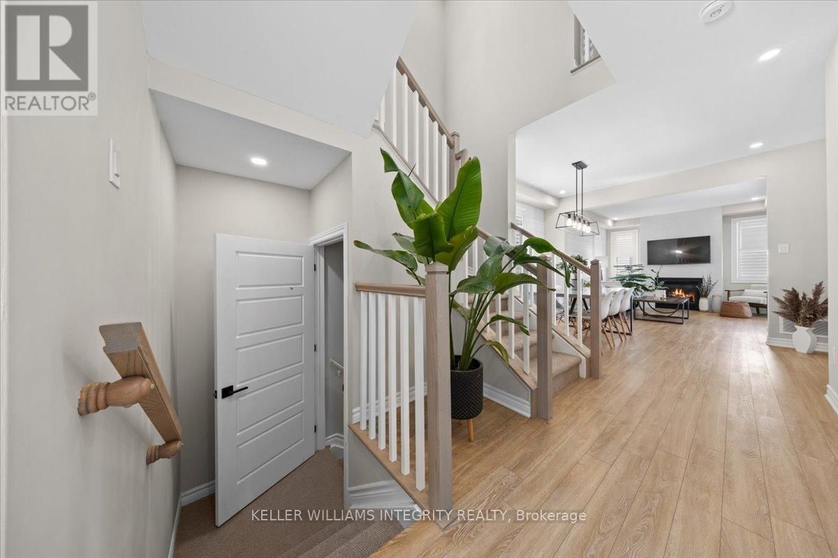 355 CROSSWAY TERRACE Image 6