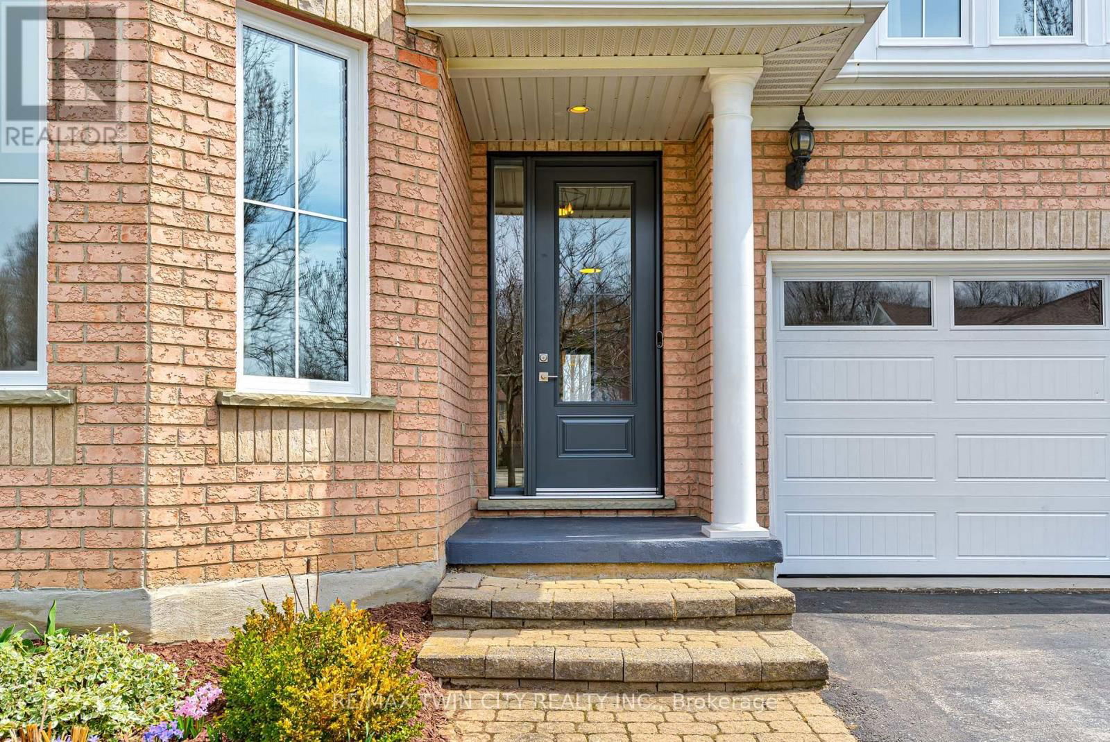566 WINTERBURG WALK Image 3